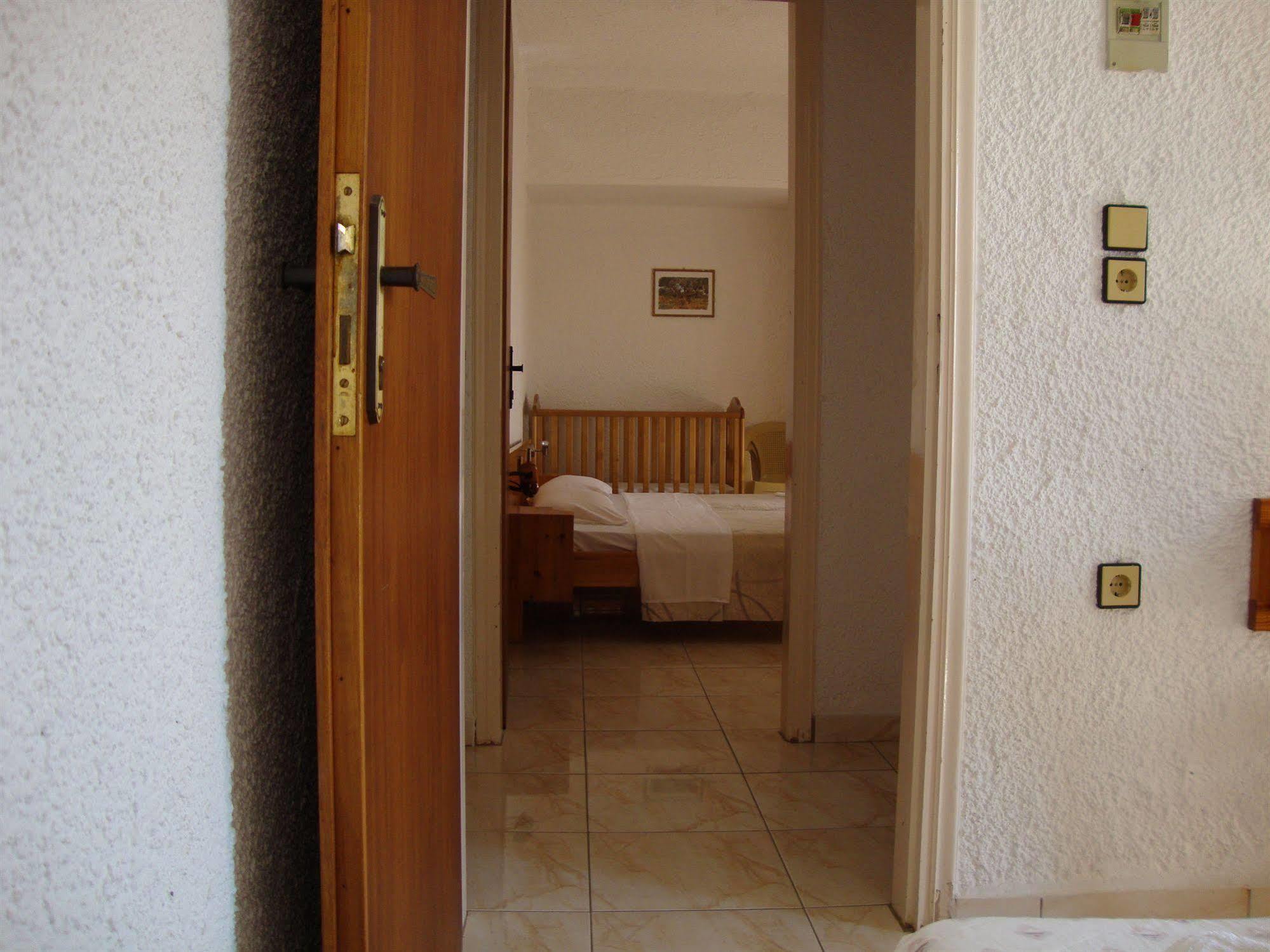 Lefka Hotel Kolymbari Exterior photo